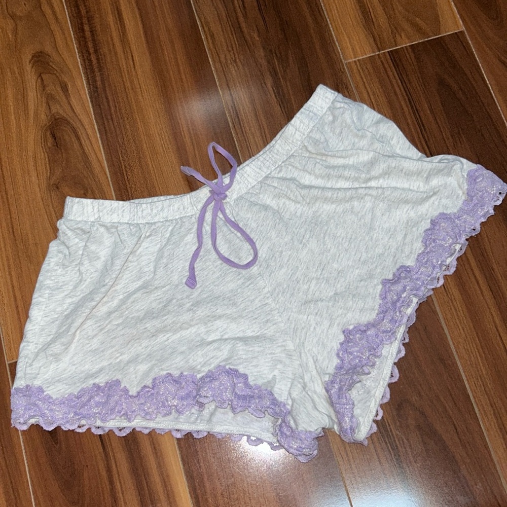 XS Aerie pajama shorts lace trim stretchy grey with purple lace